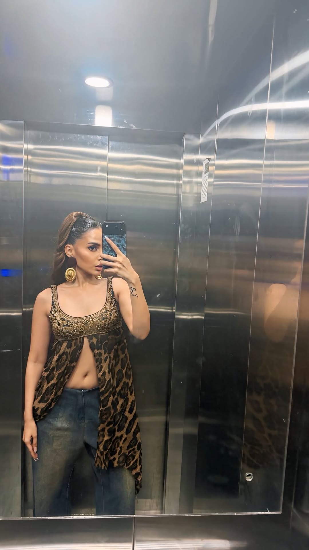 Look by komalpandeyofficial